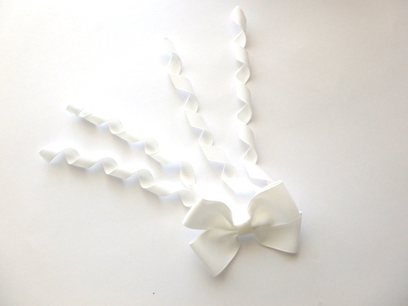 Bow Korker White-Mad About Bows